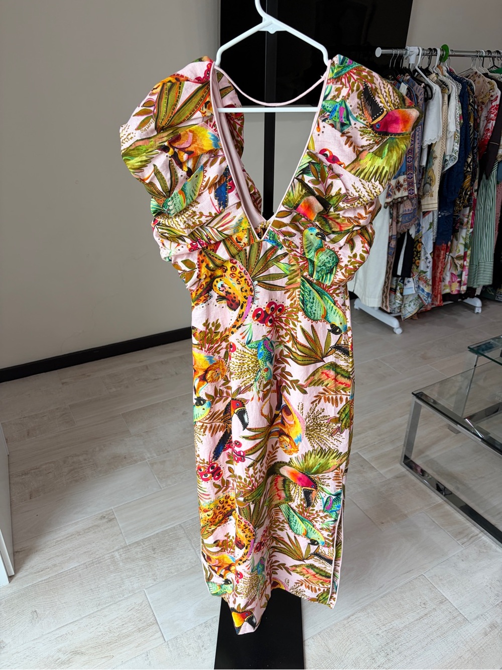 Farm Rio: INTO THE JUNGLE PINK SLEEVELESS MIDI DRESS - Picture 9 of 14